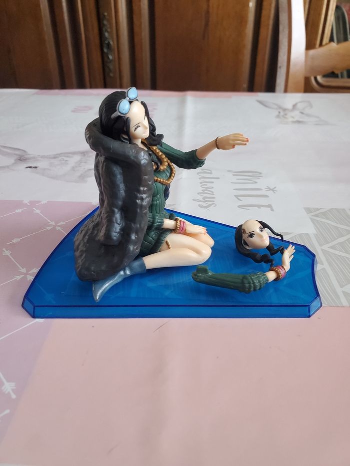 Figurine one piece  nico-robin - photo numéro 3