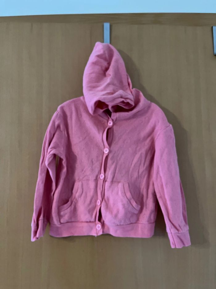 Gilet à capuche motifs cœurs taille 2 ans