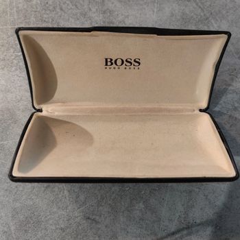 Boitier étui à lunettes Hugo boss