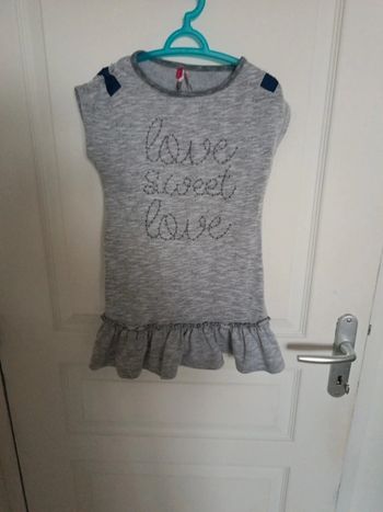 Robe manches courtes