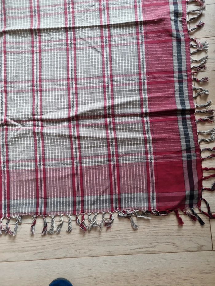 Sur nappe 100/100 - photo numéro 2