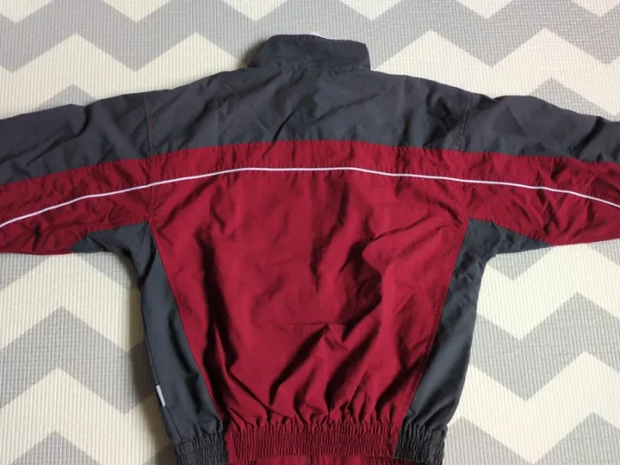 Veste survêt Decathlon 8 ans - photo numéro 3