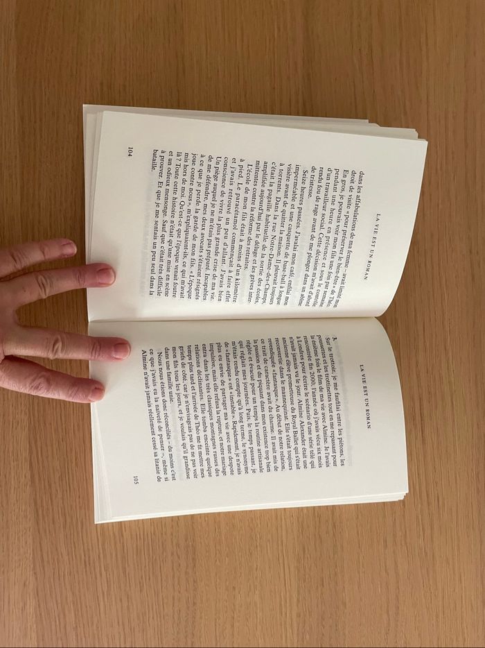 🎁 Vie est un roman - photo numéro 2