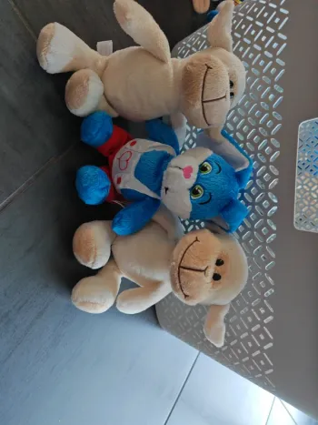 3 peluche kinder mouton lapin