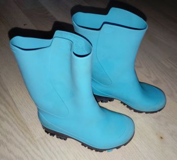 Bottes de pluie automne bleu turquoise clair Solognac 
P. 25-26