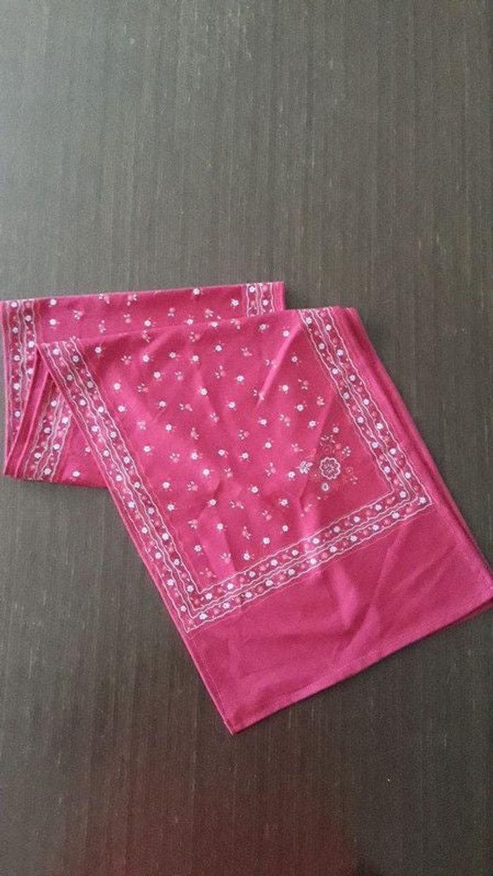 Foulard fushia 1.50m