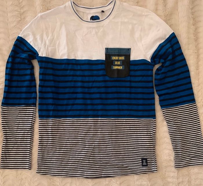 Tee shirt ikks taille 12 ans neuf sans étiquette