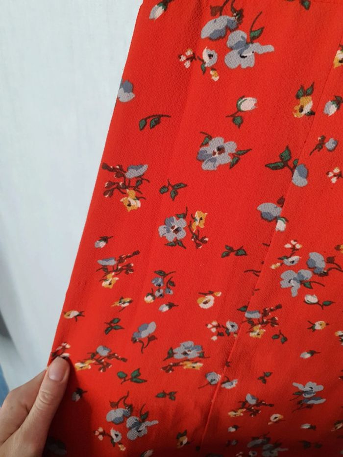 Robe rouge fleurie - photo numéro 4