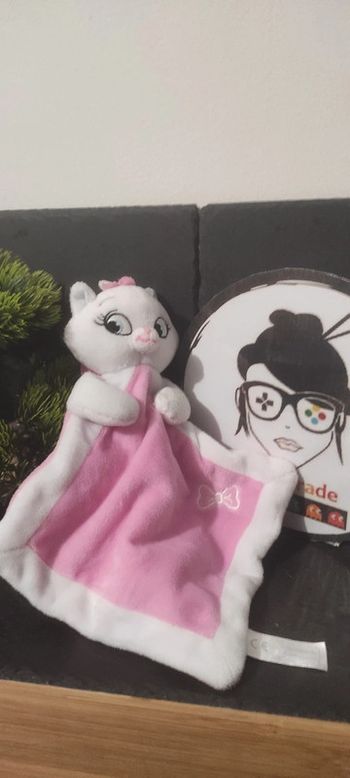 Disney doudou Marie chat les aristochats blanc rose noeud Aristochats Carré Plat nicotoy