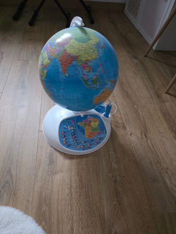 Globe interactif clémentoni