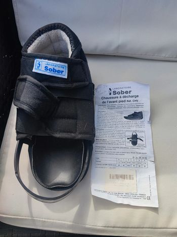Chaussure a décharge a l avant pied taille 37