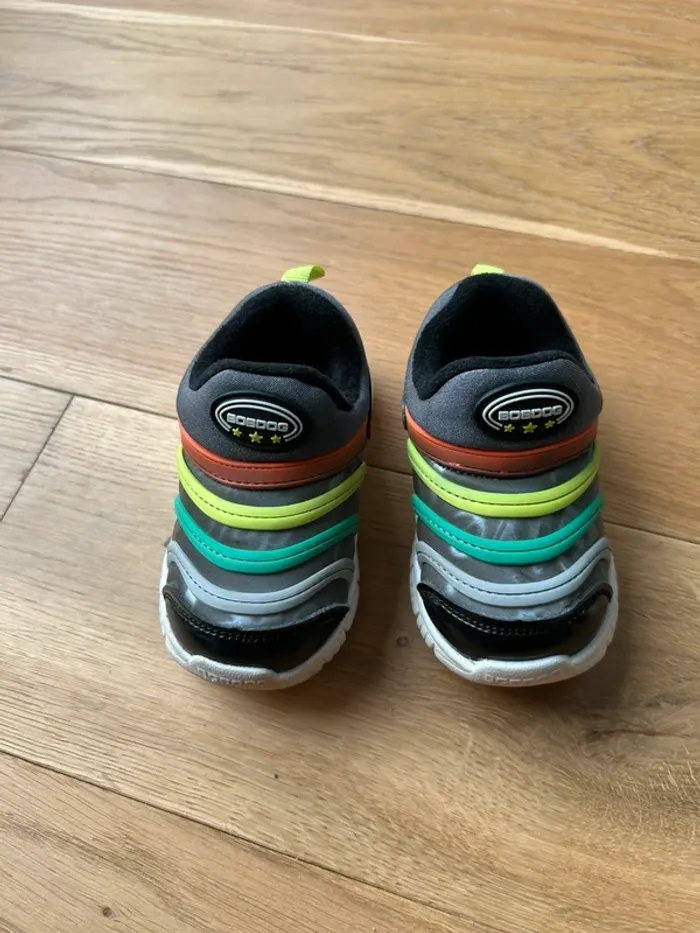 Chaussures garçon taille 22