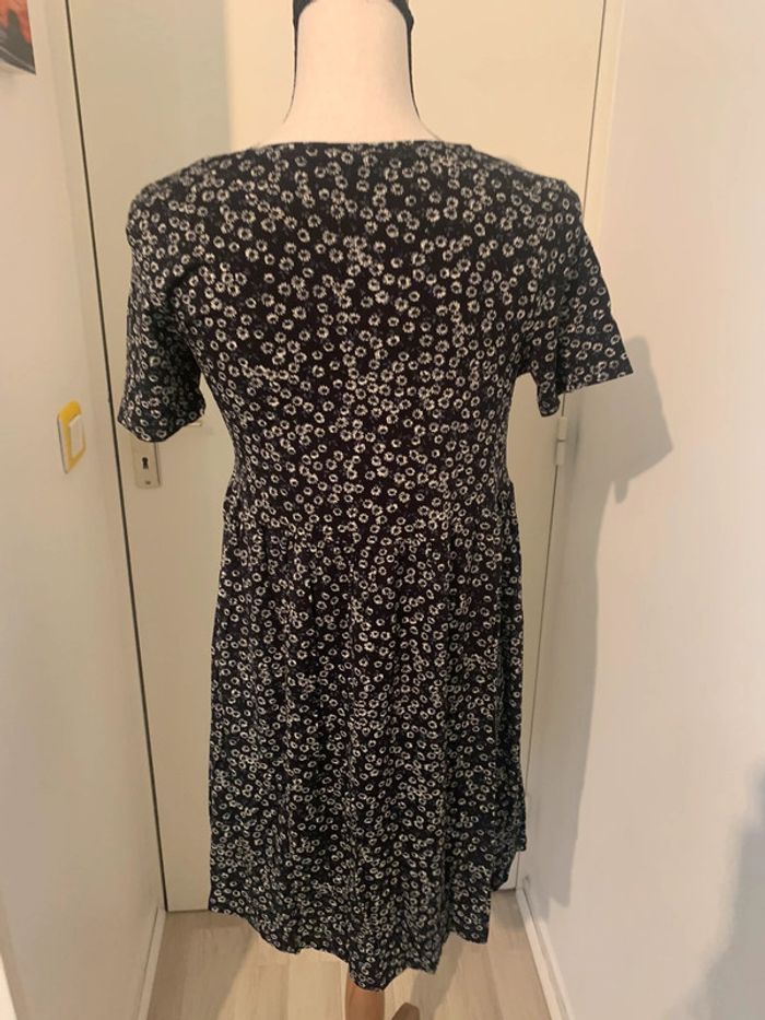 Robe a fleurs - photo numéro 3
