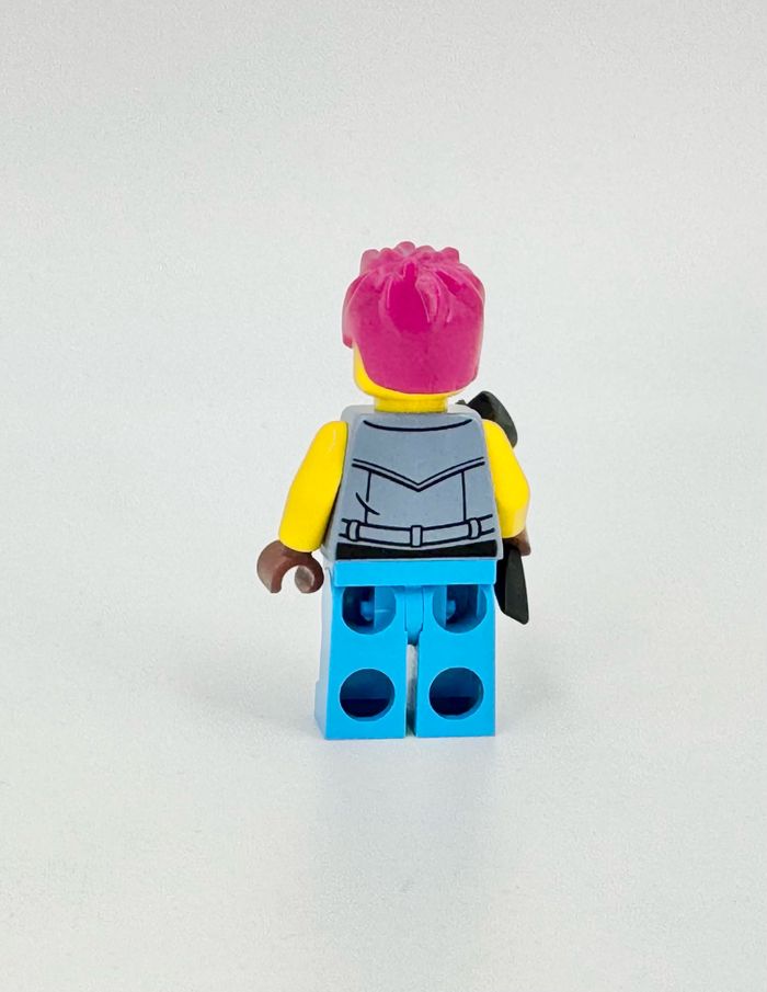 Lego Figurines City : La Mécanicienne (visage double expression) - NEUF - photo numéro 4