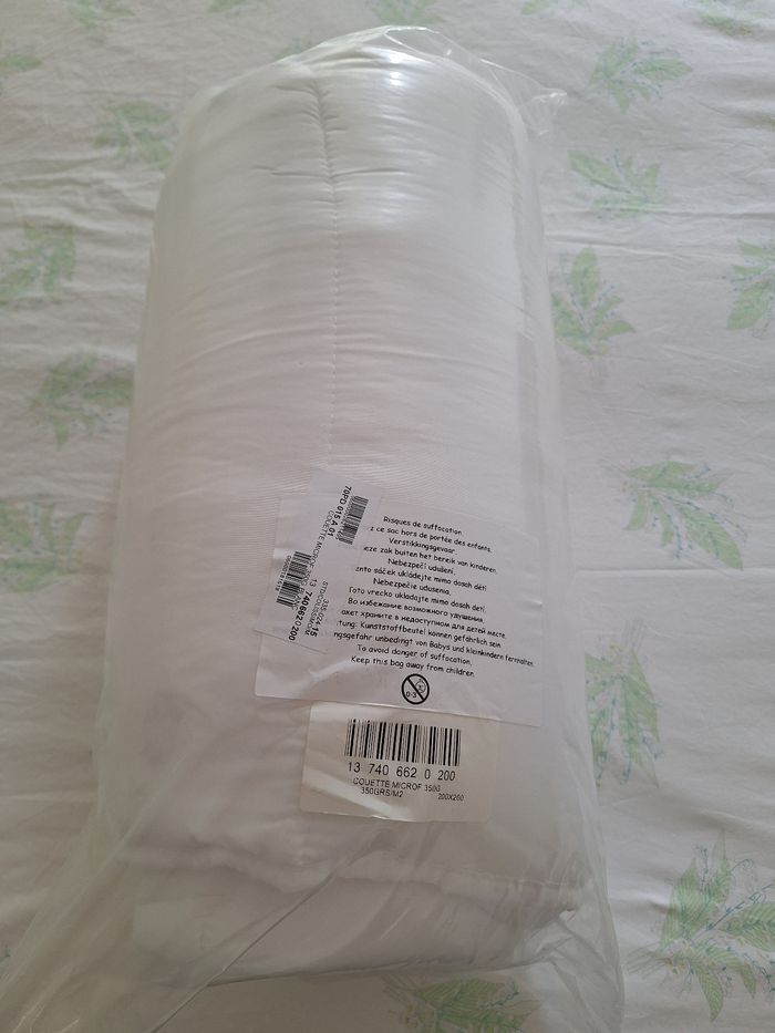 Couette microfibre neuve