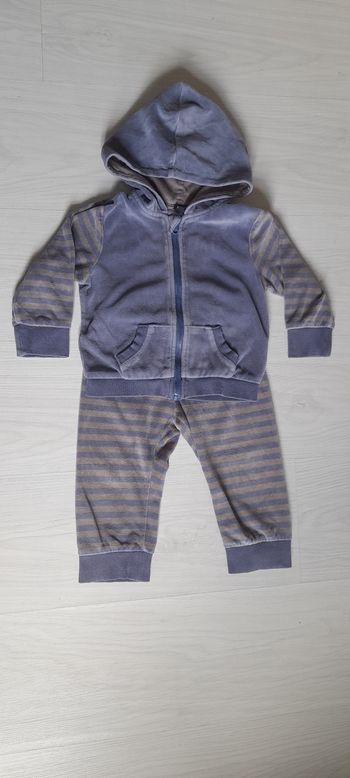 Survêtement T 18 mois