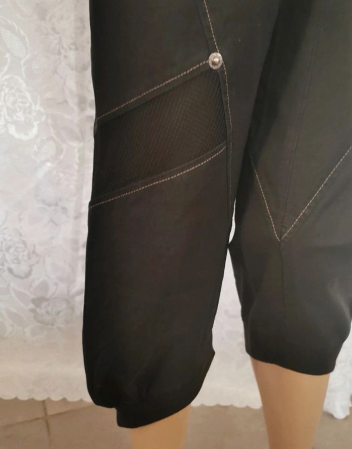 Pantacourt noir et beige (taupe)  T.36. La Mode Est À Vous - photo numéro 2
