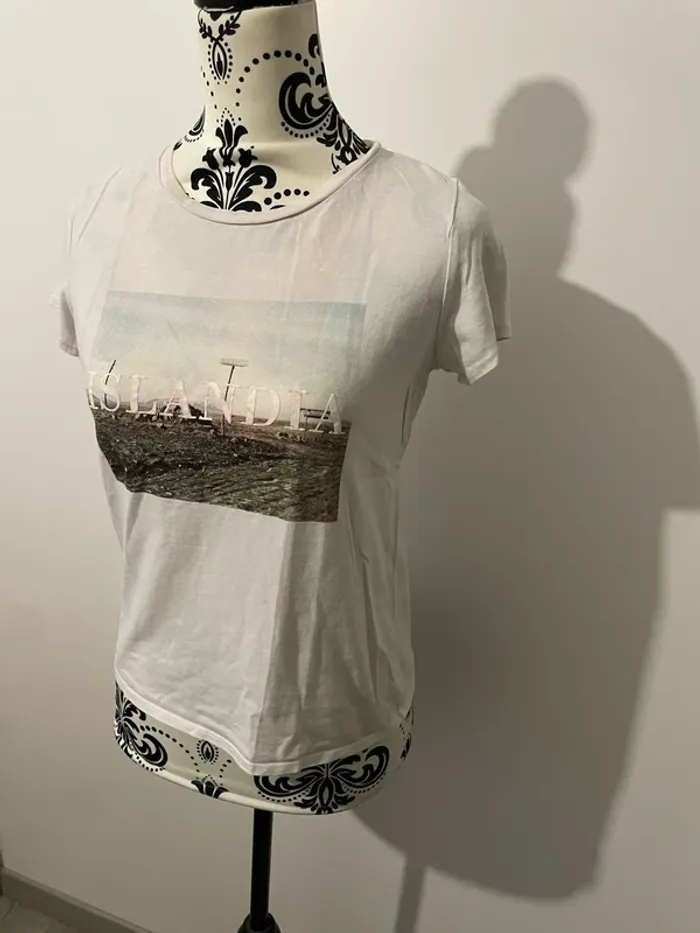T-shirt à manches courte blanc col rond motifs Island Kiabi taille S - photo numéro 4