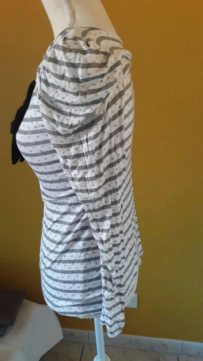 Tee shirt détail nœud très bon état - photo numéro 3