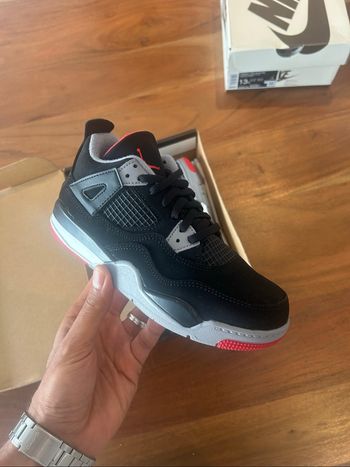 Jordan 4 bred 2018 taille 33