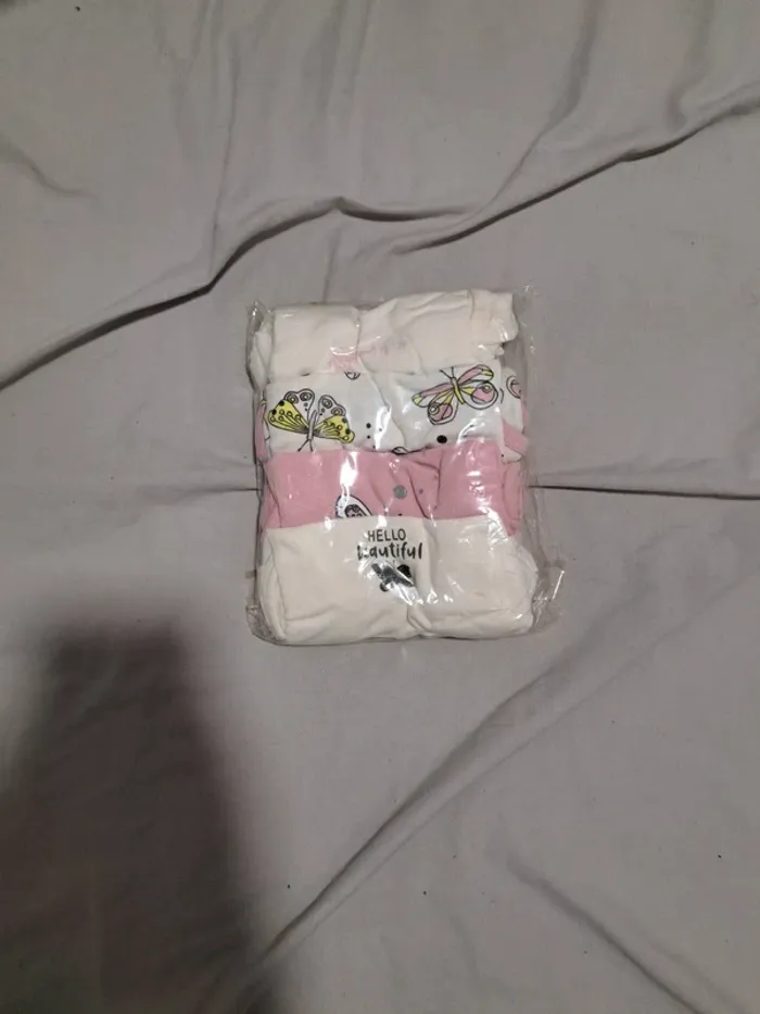 Lot de 4 bodies
