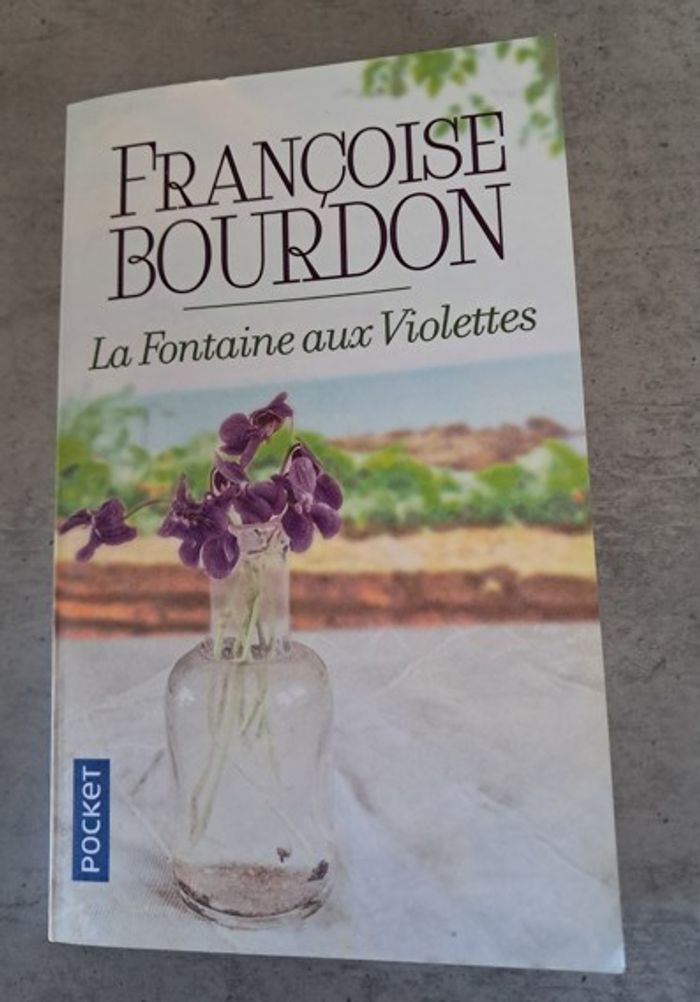 La fontaine aux violettes de Françoise Bourdon. - photo numéro 1