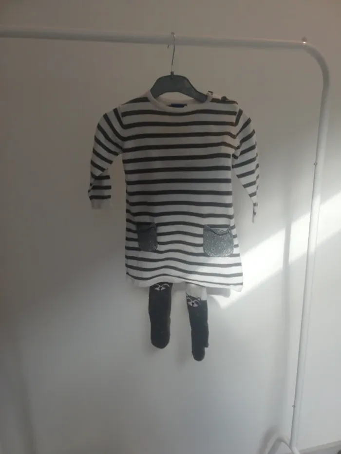 Robe et collant 62/68cm 2/6mois - photo numéro 2