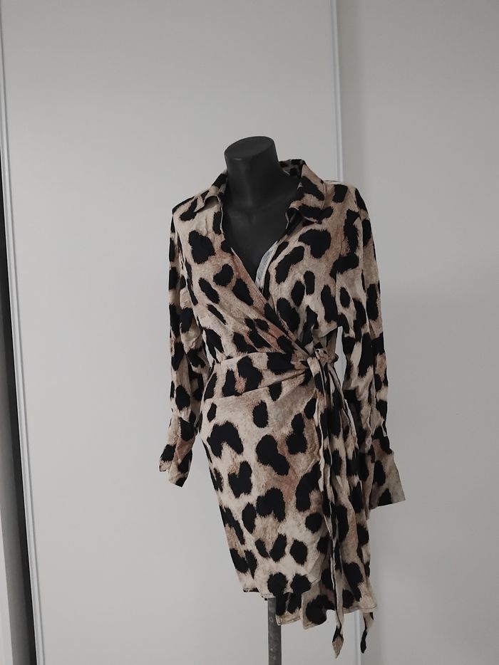 Robes femmes taille M comme neuf prix 5euros la robes - photo numéro 10