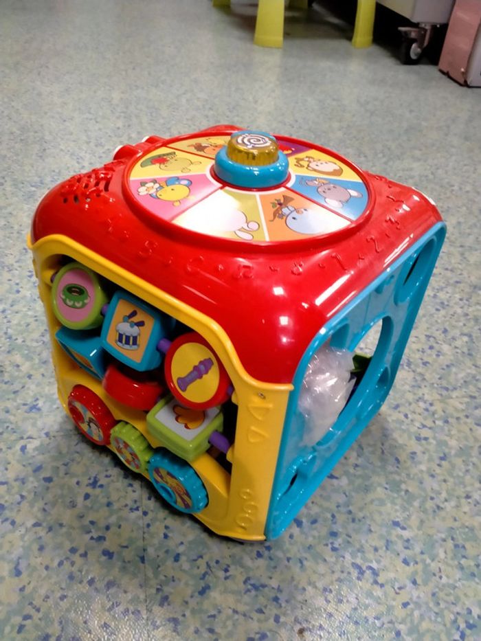 Gros cube des découvertes VTech - photo numéro 2