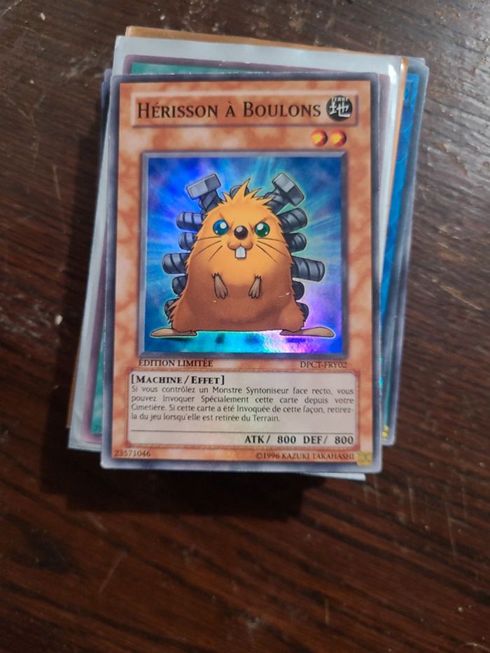 Carte hérisson à boulons