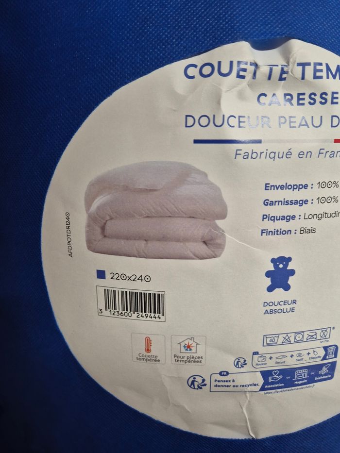 couette dunlopillo temperee caresse douceur peau de peche 240x220 neuve - photo numéro 3