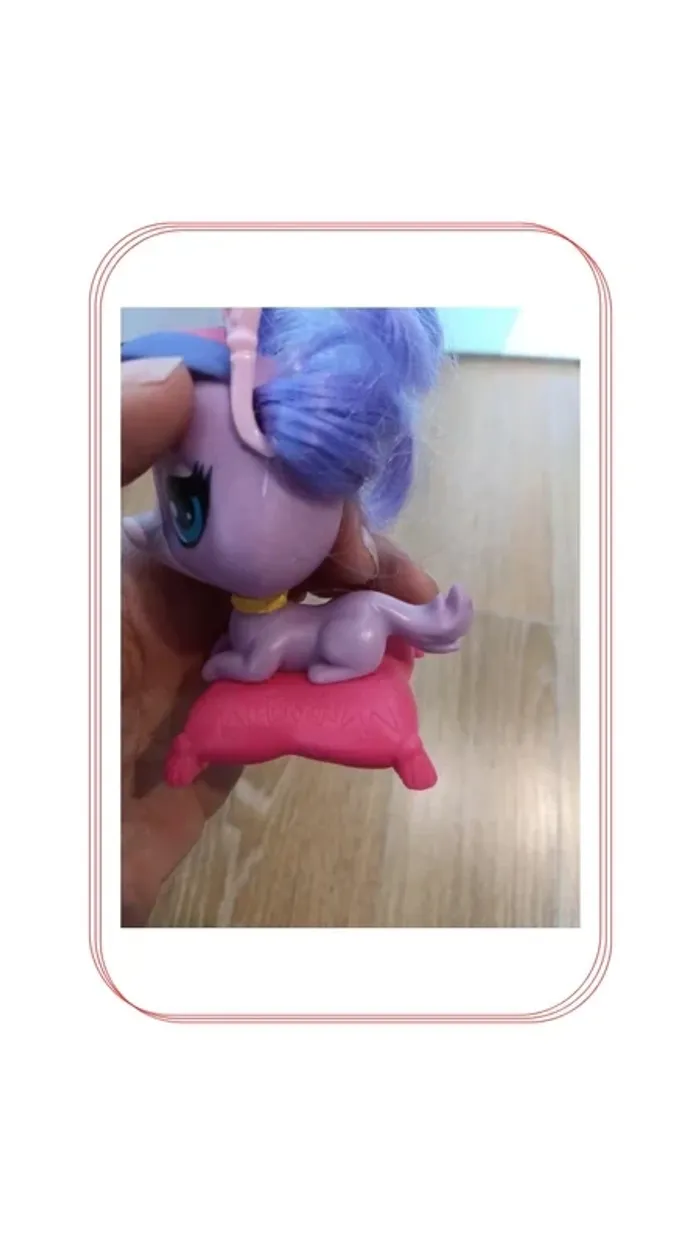 Figurine Chienne princesse sur coussin Littlest Pet Shop - Hasbro - photo numéro 8