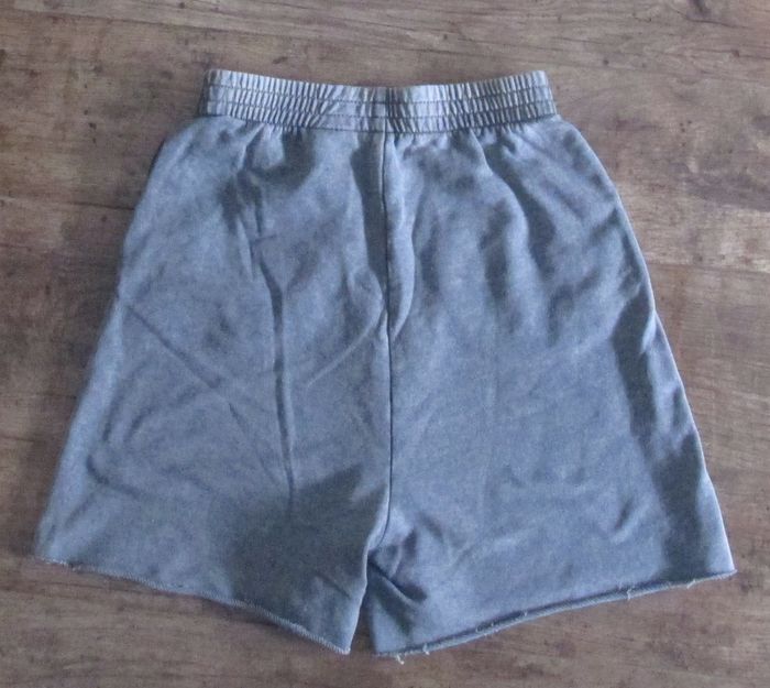 bermuda gris 14 ans ou XS H&M - photo numéro 6