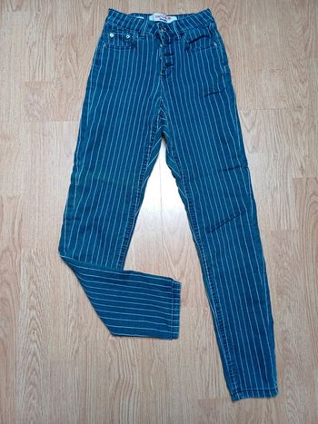 Pantalon style jean bleu rayé