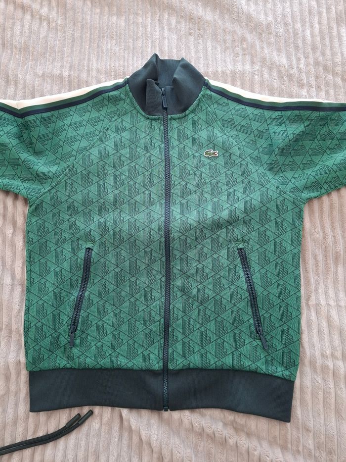 Ensemble lacoste