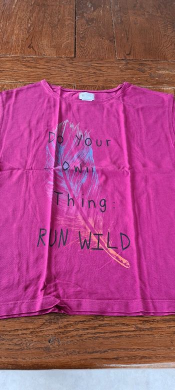 Tee shirt sans manches fushia