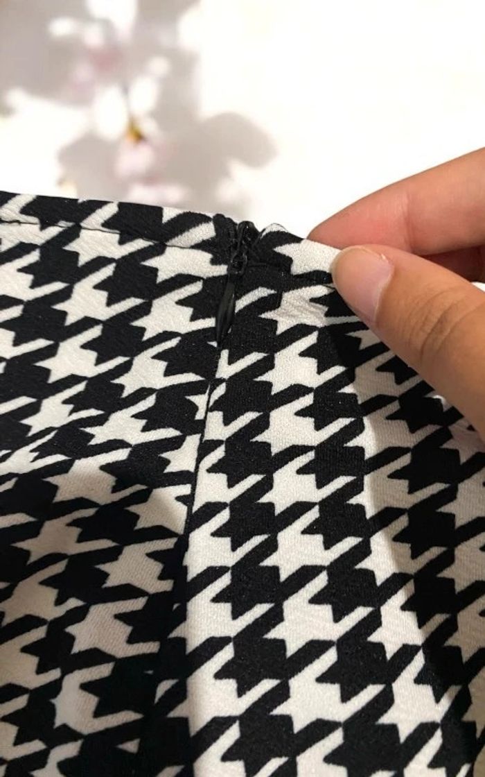 🎀Jupe shein noire et blanche comme neuve ,femme taille M🎀 - photo numéro 4