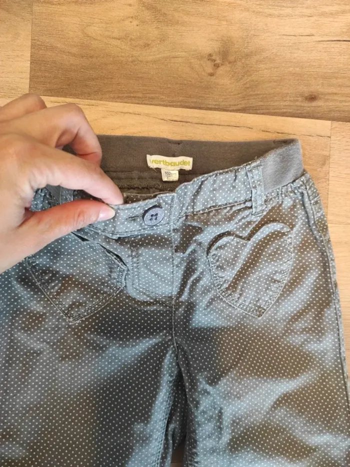 Pantalon 4 ans Vertbaudet en TBE - photo numéro 2