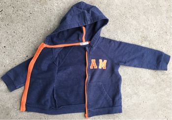 Gilet à capuche 18 mois