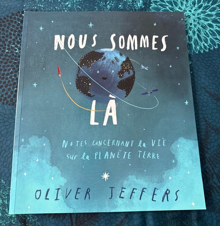 Livre Nous sommes là « École des loisirs »