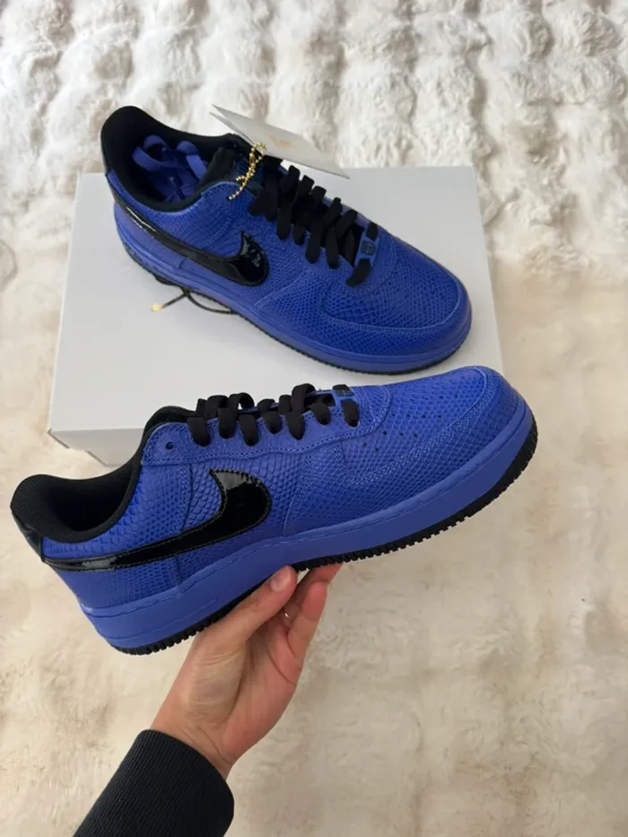 Chaussures Nike Air Force 1 Low Protro Kobe Bryant x FC Barcelona Persian Violet - photo numéro 4