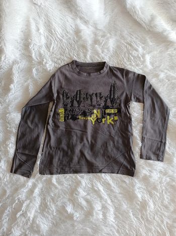 T-shirt manches longues villes T. 8 ans _ In Extenso