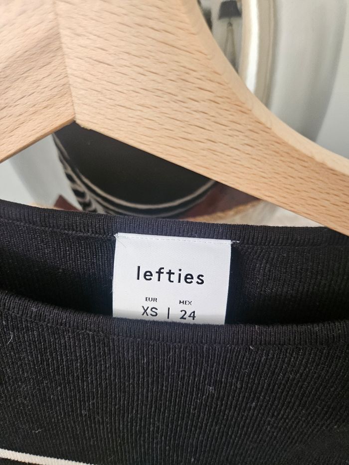 Robe XS Lefties - photo numéro 2