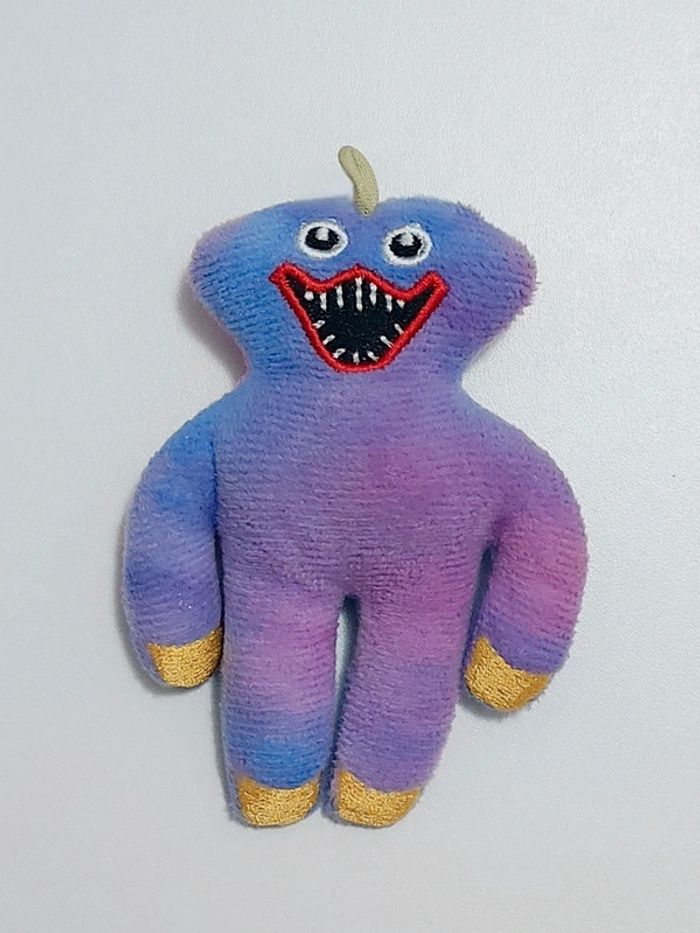 Porte-clé Huggy Wuggy violet bleu / Playtime Co