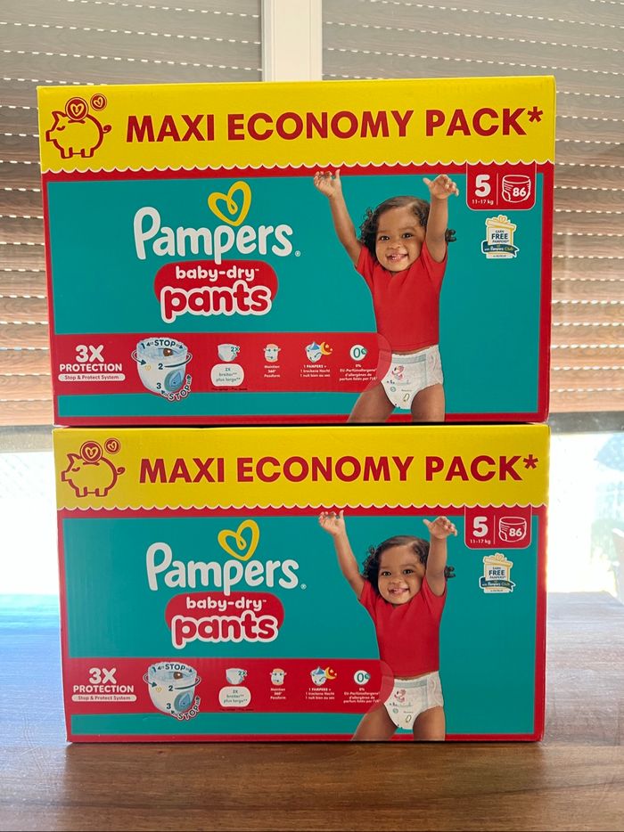 Lot 2 maxi economy pack Pampers pants T5
