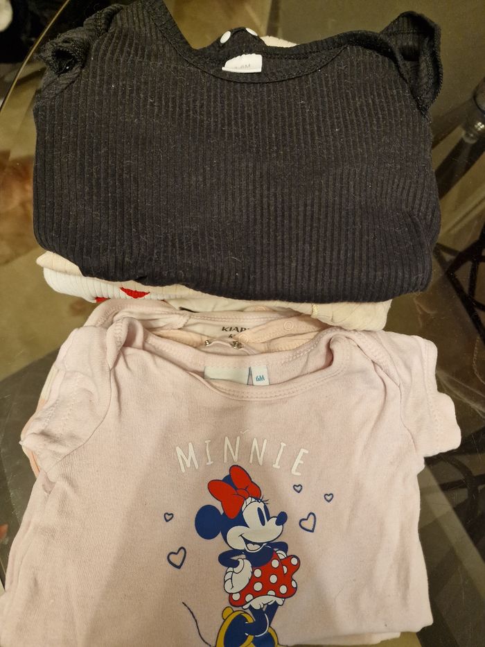 Lot pyjamas bodys 6 mois - photo numéro 3