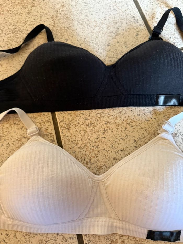 Lot 2 soutien-gorge/brassières - photo numéro 2