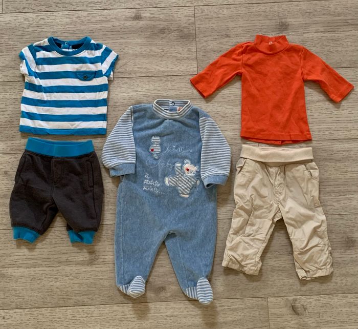 Lot vêtements 1 mois