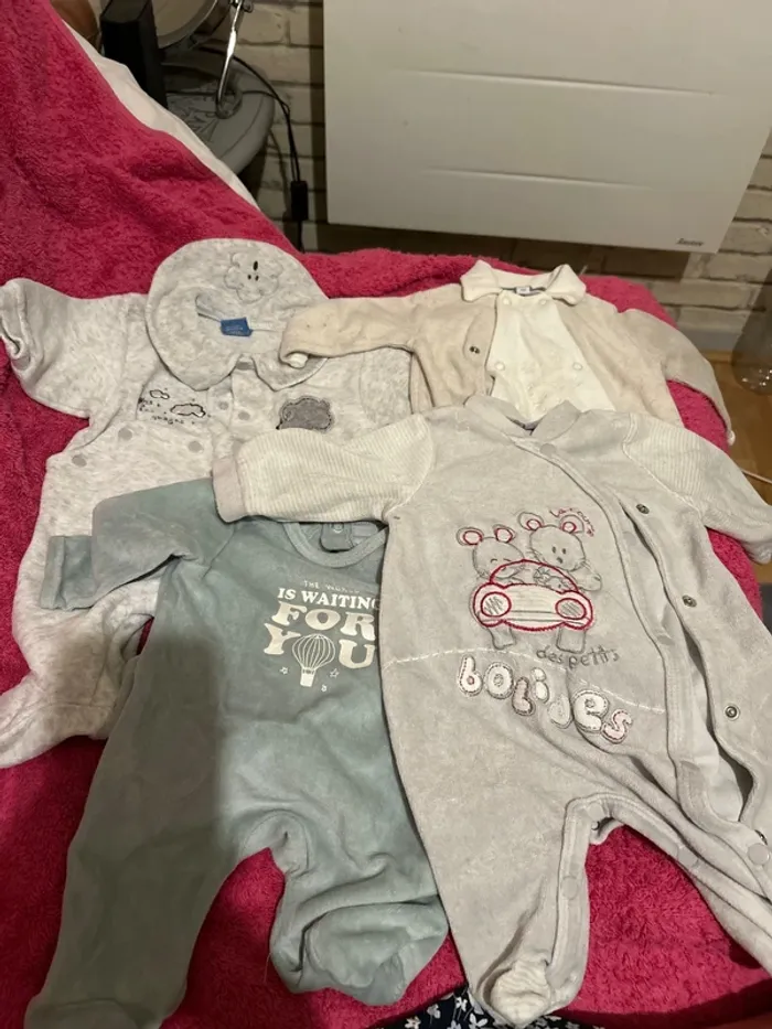 Lot pyjama 1 mois