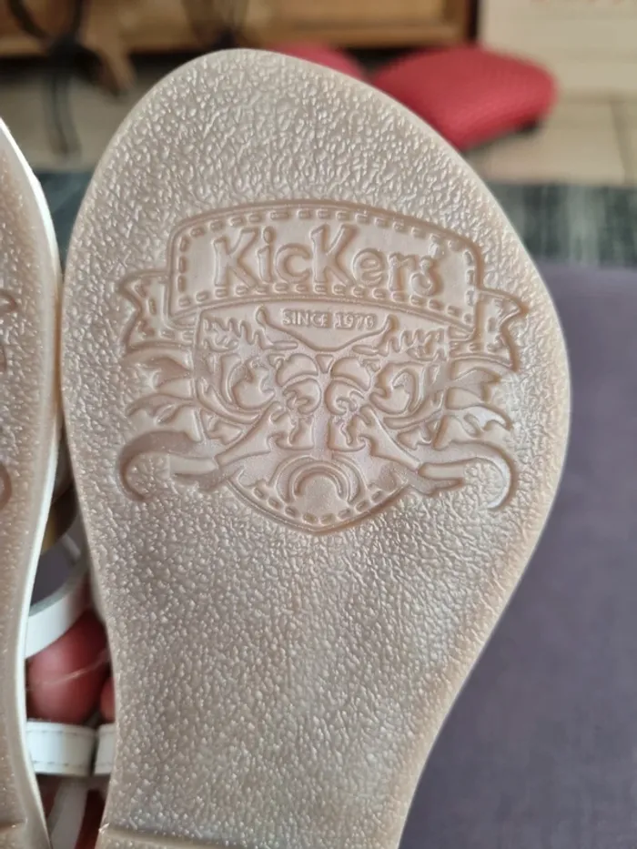 Sandales Kickérs neuves taille 26 - photo numéro 9